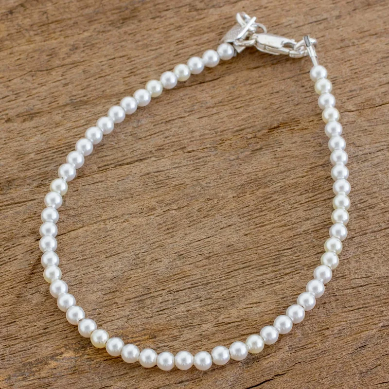 Gold-plated friendship bracelets-Beautiful Delicacy Cultured Pearl Beaded Bracelet from Guatemala