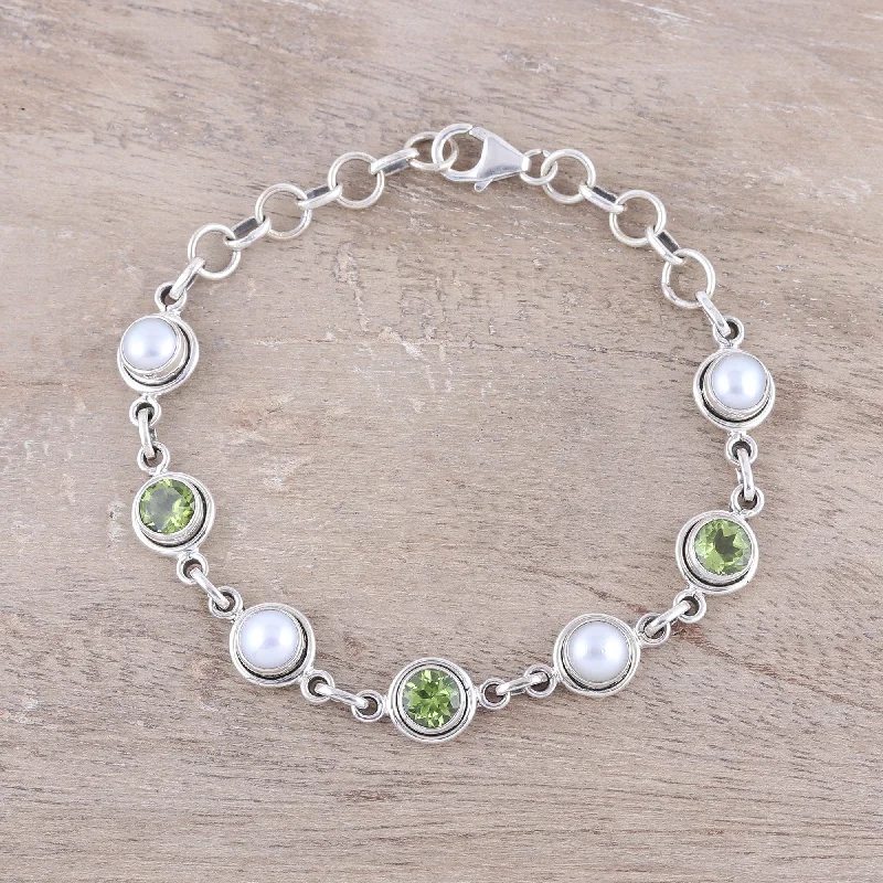 Cool rock-style bracelets for men-Elegant Glitter Peridot and Cultured Pearl Link Bracelet from India