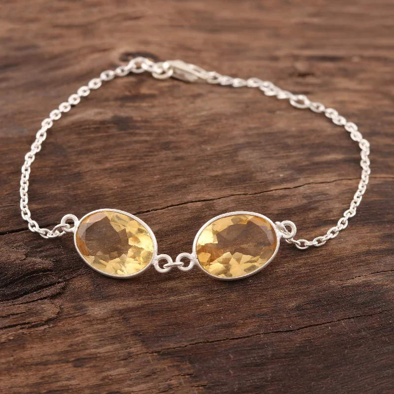 Boho style adjustable bracelets-Sunny Glisten 12-Carat Citrine Pendant Bracelet from India